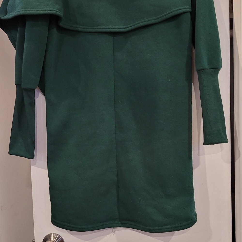 Sweater - Picture 4 of 4